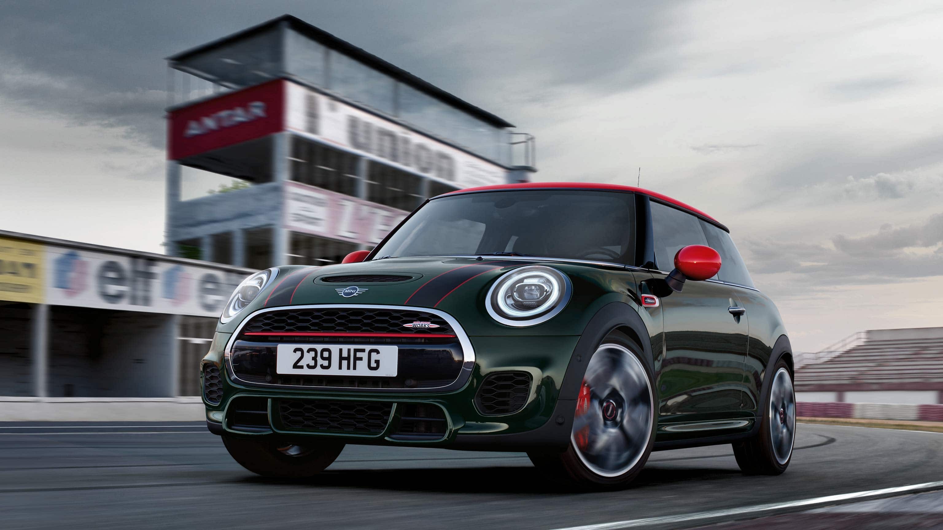 JOHN COOPER WORKS – Рожденный на гоночном треке